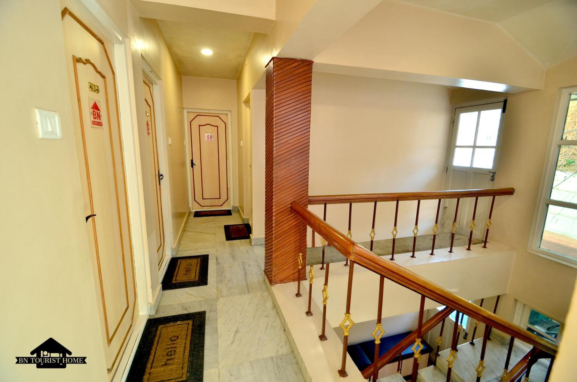 Bn Tourist Home Ooty Kültér fotó