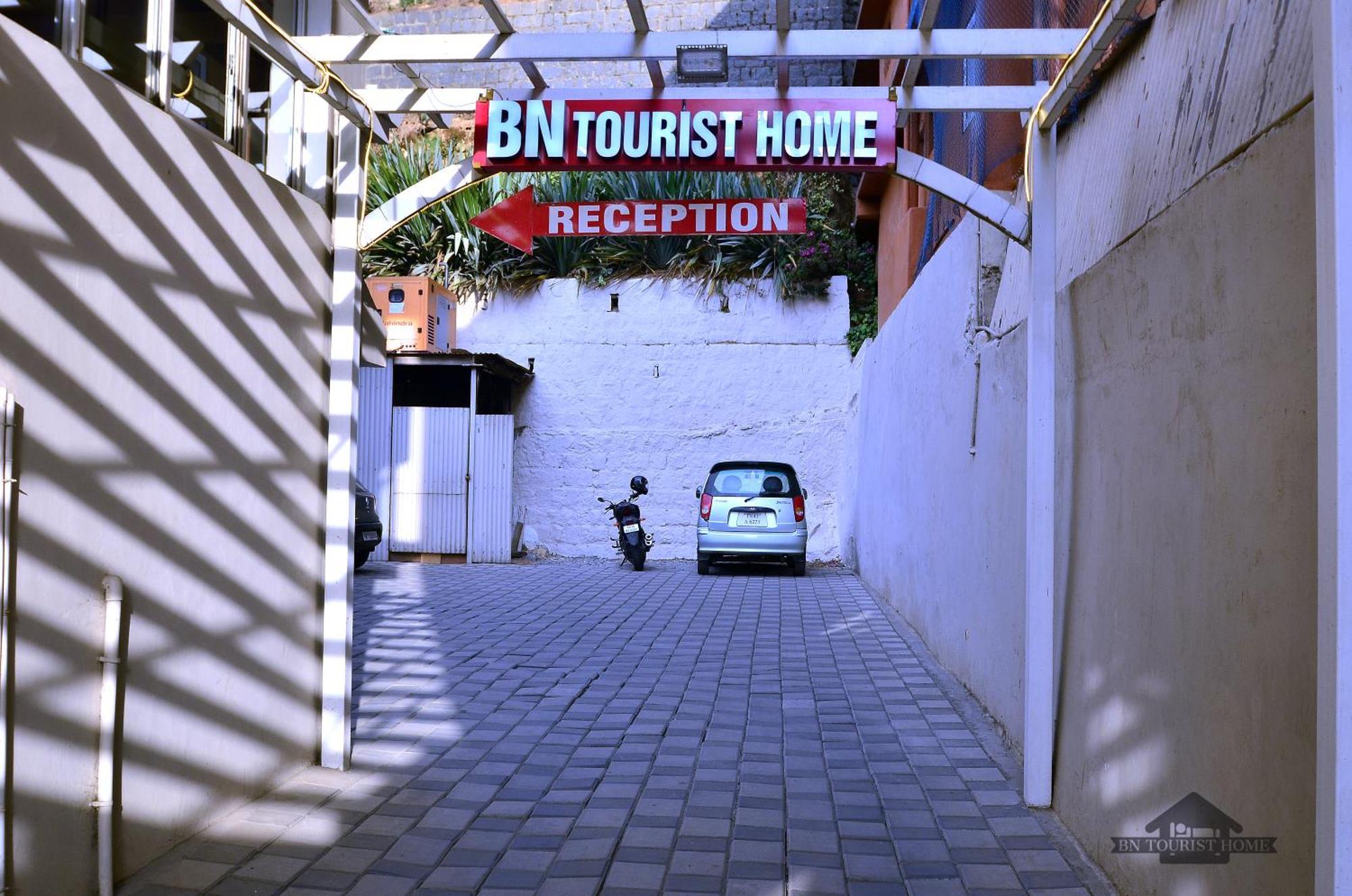 Bn Tourist Home Ooty Kültér fotó