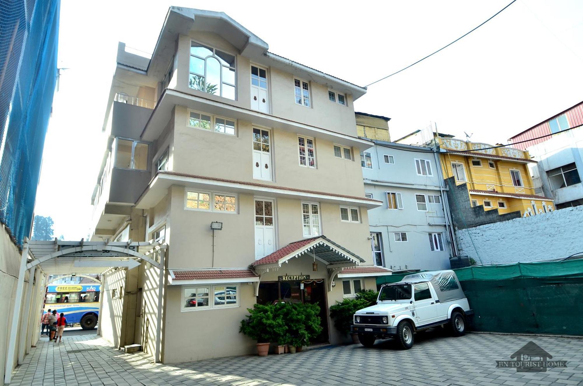 Bn Tourist Home Ooty Kültér fotó